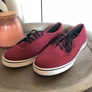 ✨✨ Maroon VANS